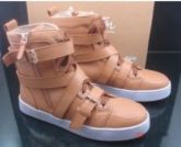 Tenis caramelo