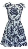 Vestido estampa floral preta.