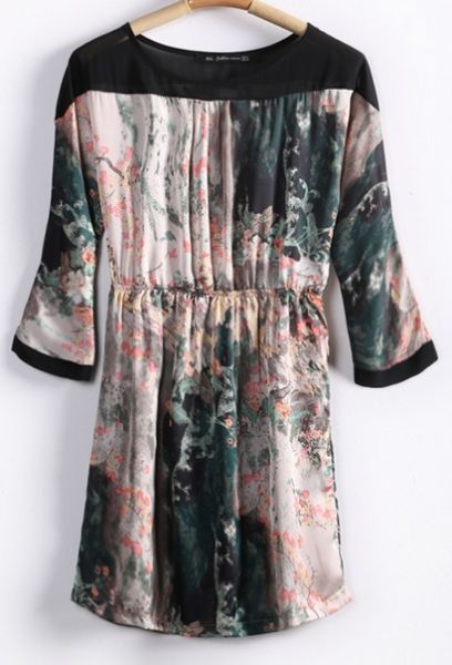 Vestido Estampado com ombros pretos